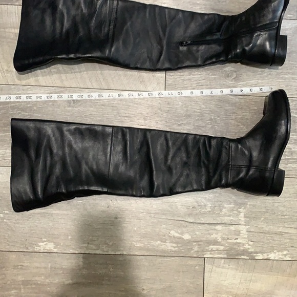 ❤️🔥 Stuart Weitzman OTK Boots ❤️🔥 - Picture 14 of 17
